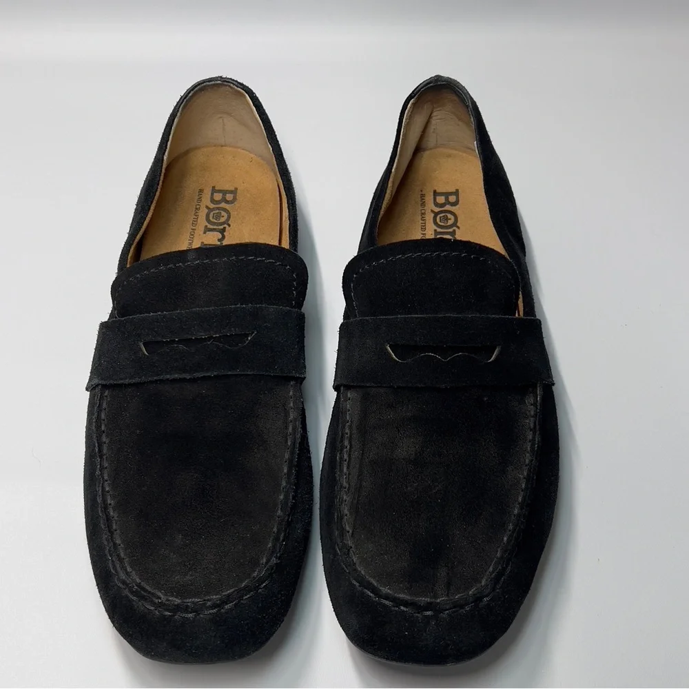 BORN men’s size 10m Black Slip On Suede Loafers